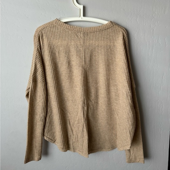 Urban Outfitters Jojo Waffle Knit Button Down Top - Picture 6 of 6